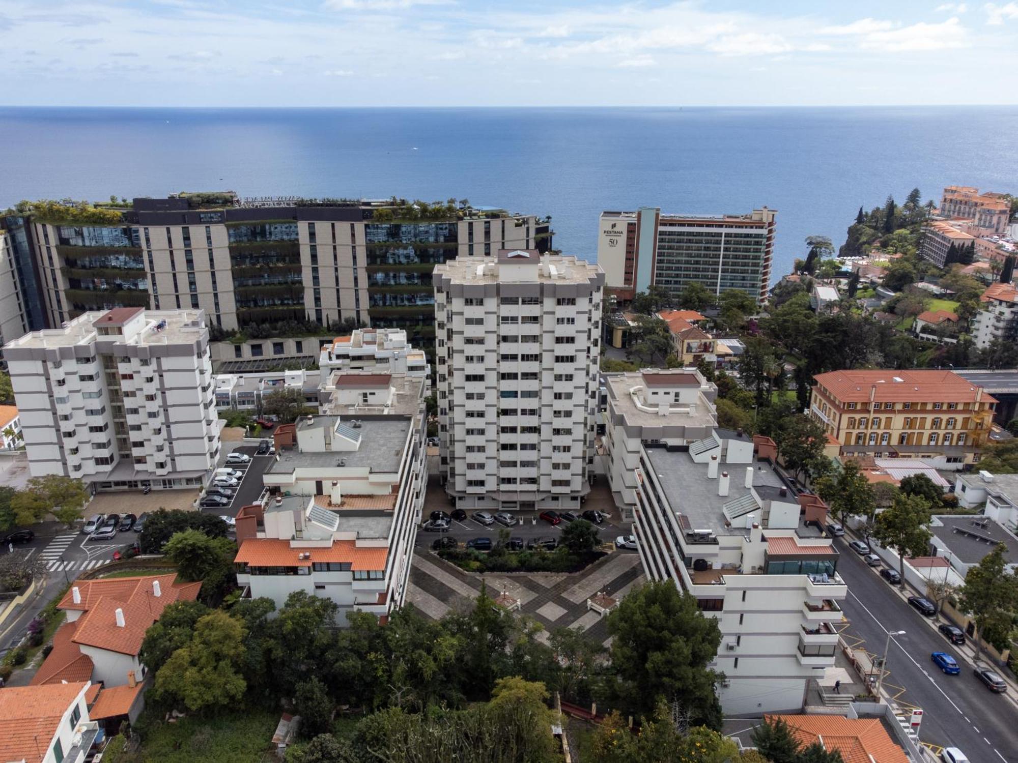 Social Lodge - Hollywood Funchal  Luaran gambar